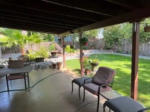 721 Estate St, Redding, CA 96002 photo 35