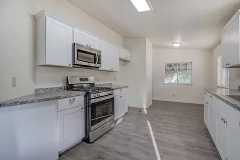 18258 View Point Dr, Anderson, CA 96007 photo 6