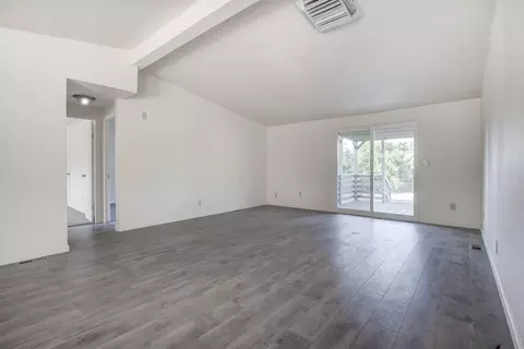 18258 View Point Dr, Anderson, CA 96007 photo 5