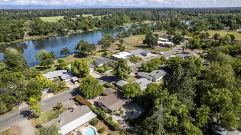 3065 Valentine Ln, Redding, CA 96001 photo 2