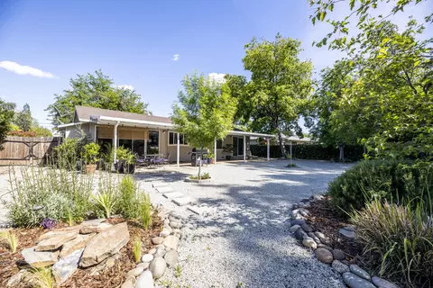3065 Valentine Ln, Redding, CA 96001 photo 15