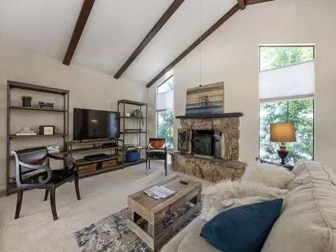 3065 Valentine Ln, Redding, CA 96001 photo 7