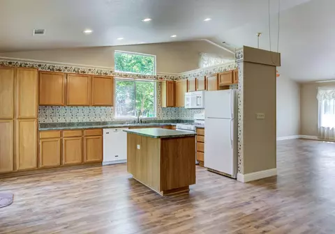 1987 Alexis Ct, Redding, CA 96002 photo 8