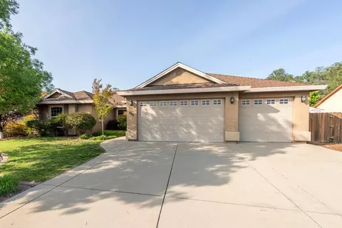 996 Savona Ct, Redding, CA 96003 photo 3