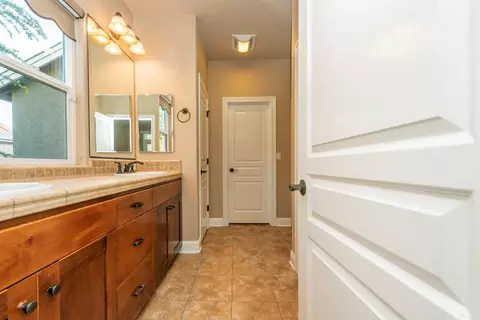 996 Savona Ct, Redding, CA 96003 photo 39