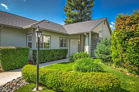242 Yolla Bolly Trl, Redding, CA 96003 photo 2