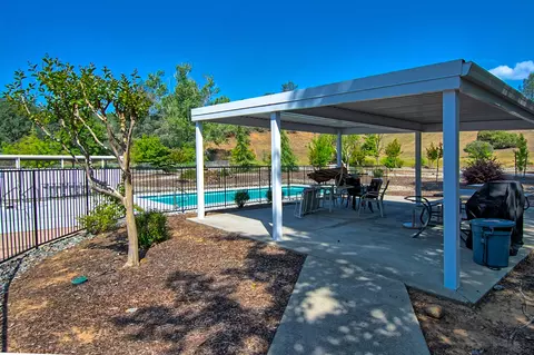 242 Yolla Bolly Trl, Redding, CA 96003 photo 32