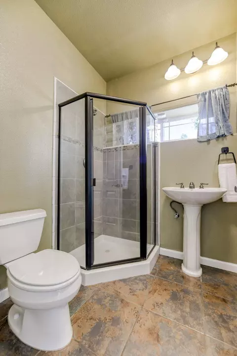 13871 Bear Cub Ct, Redding, CA 96003 photo 42