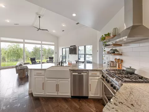 2012 Maudray Way, Redding, CA 96003 photo 9