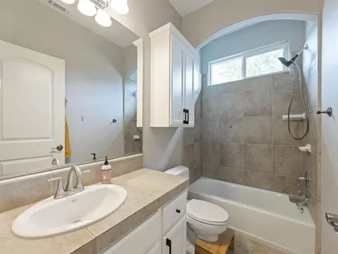 2012 Maudray Way, Redding, CA 96003 photo 10