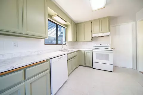 672 State St, Redding, CA 96001 photo 9