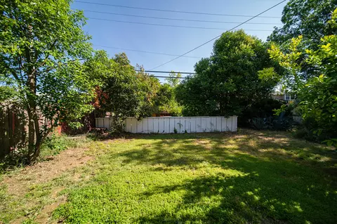 672 State St, Redding, CA 96001 photo 33