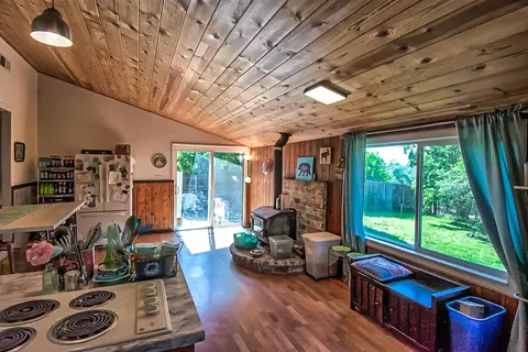 1861 Riviera Dr, Redding, CA 96001 photo 7