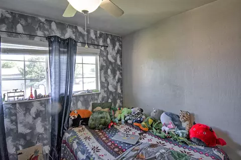1861 Riviera Dr, Redding, CA 96001 photo 17