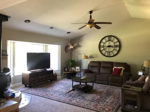 14444 Ryan Ln, Red Bluff, CA 96080 photo 2