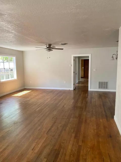 1050 Walnut St, Red Bluff, CA 96080 photo 7