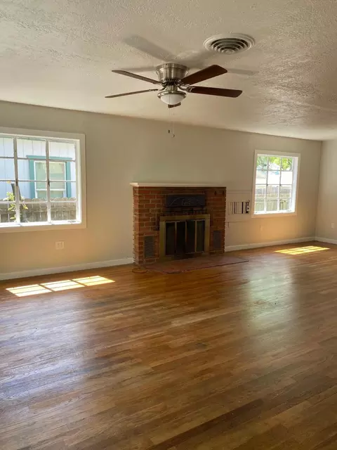 1050 Walnut St, Red Bluff, CA 96080 photo 8