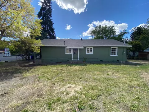 1050 Walnut St, Red Bluff, CA 96080 photo 2