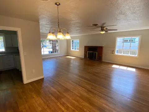 1050 Walnut St, Red Bluff, CA 96080 photo 5
