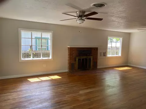 1050 Walnut St, Red Bluff, CA 96080 photo 6