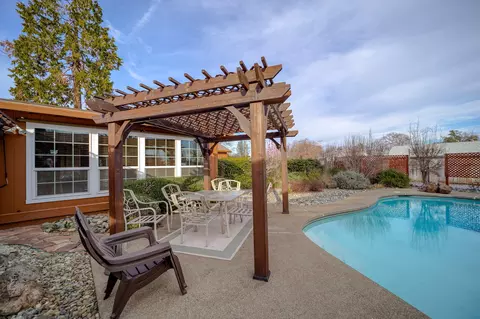 1051 Dusty Ln, Redding, CA 96002 photo 45