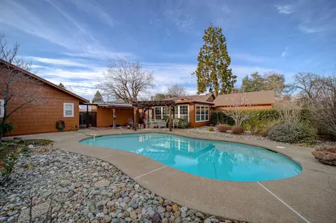 1051 Dusty Ln, Redding, CA 96002 photo 46