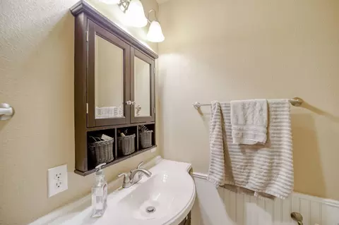 1051 Dusty Ln, Redding, CA 96002 photo 43
