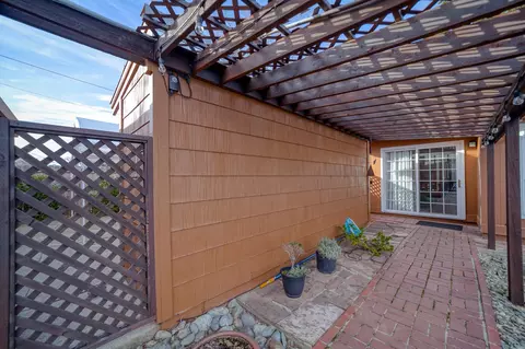 1051 Dusty Ln, Redding, CA 96002 photo 49