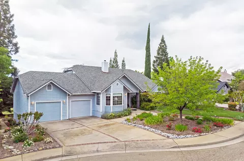 6024 Gleneagles Ct, Redding, CA 96003 photo 1