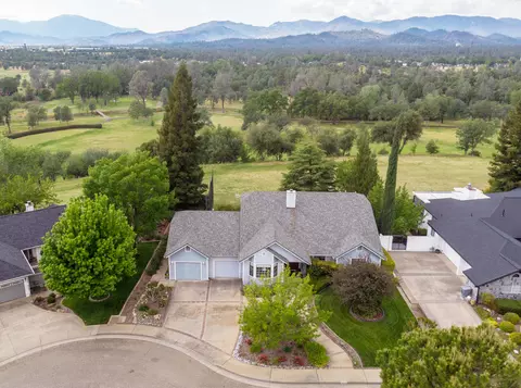 6024 Gleneagles Ct, Redding, CA 96003 photo 2