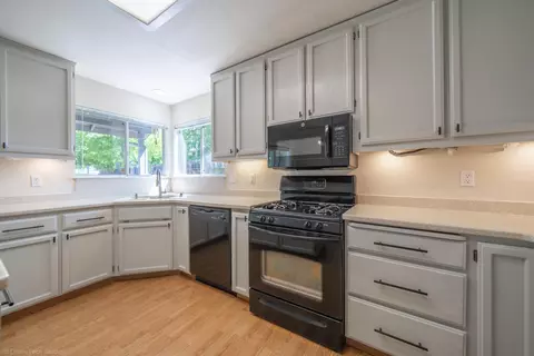 2564 Atrium Way, Redding, CA 96003 photo 11