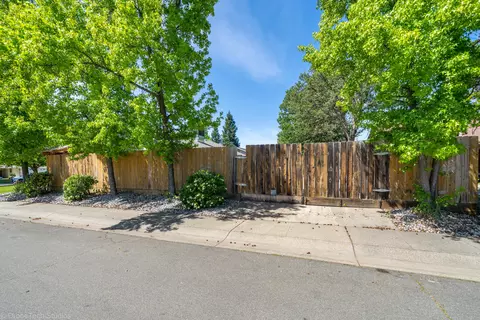 2564 Atrium Way, Redding, CA 96003 photo 58