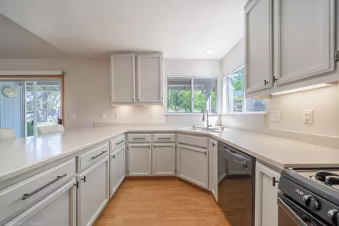 2564 Atrium Way, Redding, CA 96003 photo 13
