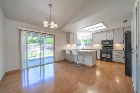 2564 Atrium Way, Redding, CA 96003 photo 7