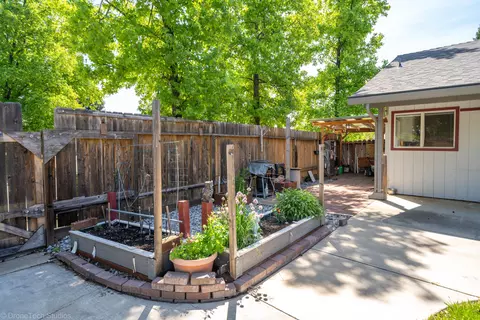 2564 Atrium Way, Redding, CA 96003 photo 59