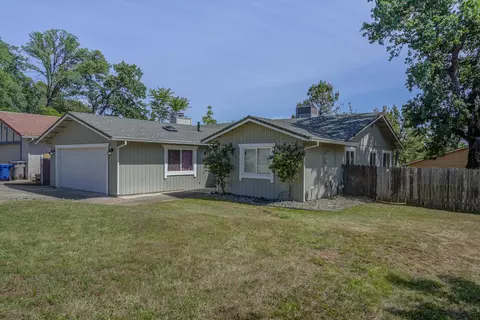 2737 Camulos Way, Redding, CA 96002 photo 2
