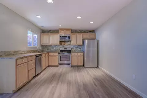 2737 Camulos Way, Redding, CA 96002 photo 6