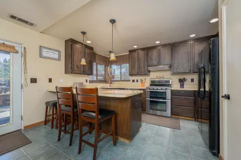 1718 Sterling Dr, Redding, CA 96003 photo 23