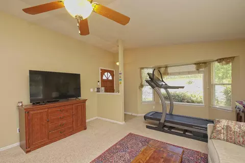 1829 Strauss, Redding, CA 96003 photo 5