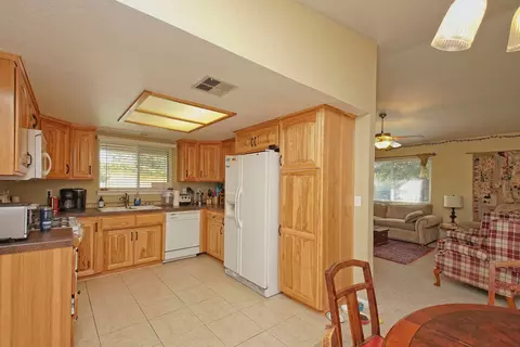 1829 Strauss, Redding, CA 96003 photo 9