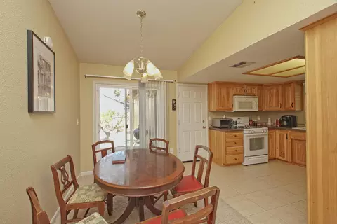 1829 Strauss, Redding, CA 96003 photo 7