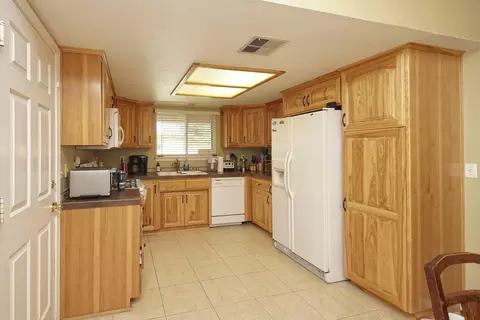 1829 Strauss, Redding, CA 96003 photo 8