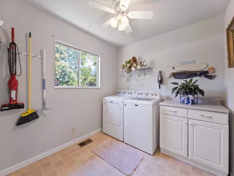 1151 Dusty Ln, Redding, CA 96002 photo 11