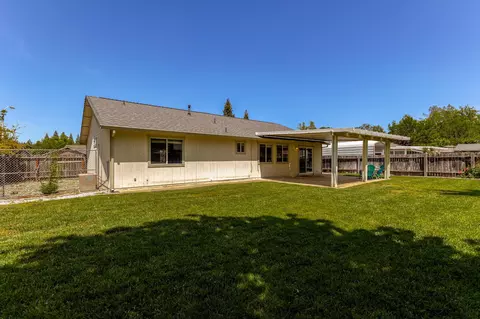 1463 Richland Way, Redding, CA 96003 photo 24