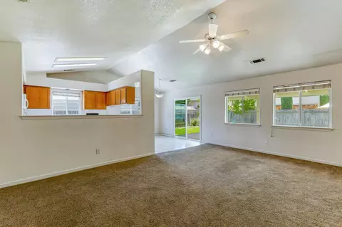 1463 Richland Way, Redding, CA 96003 photo 30