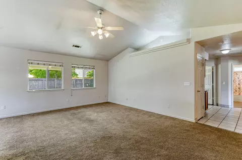 1463 Richland Way, Redding, CA 96003 photo 31