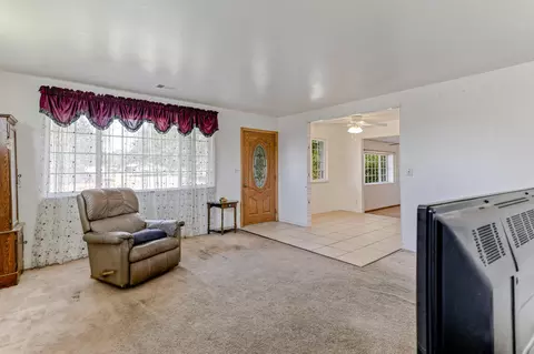 3701 Scorpius Way, Redding, CA 96002 photo 4