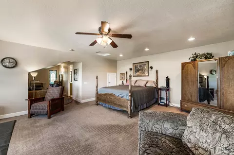 1527 Riverside Dr, Redding, CA 96001 photo 16