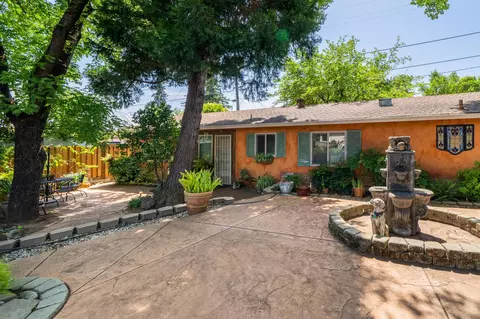 1527 Riverside Dr, Redding, CA 96001 photo 40