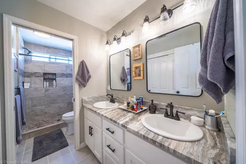 1942 Catherine Way, Redding, CA 96002 photo 8